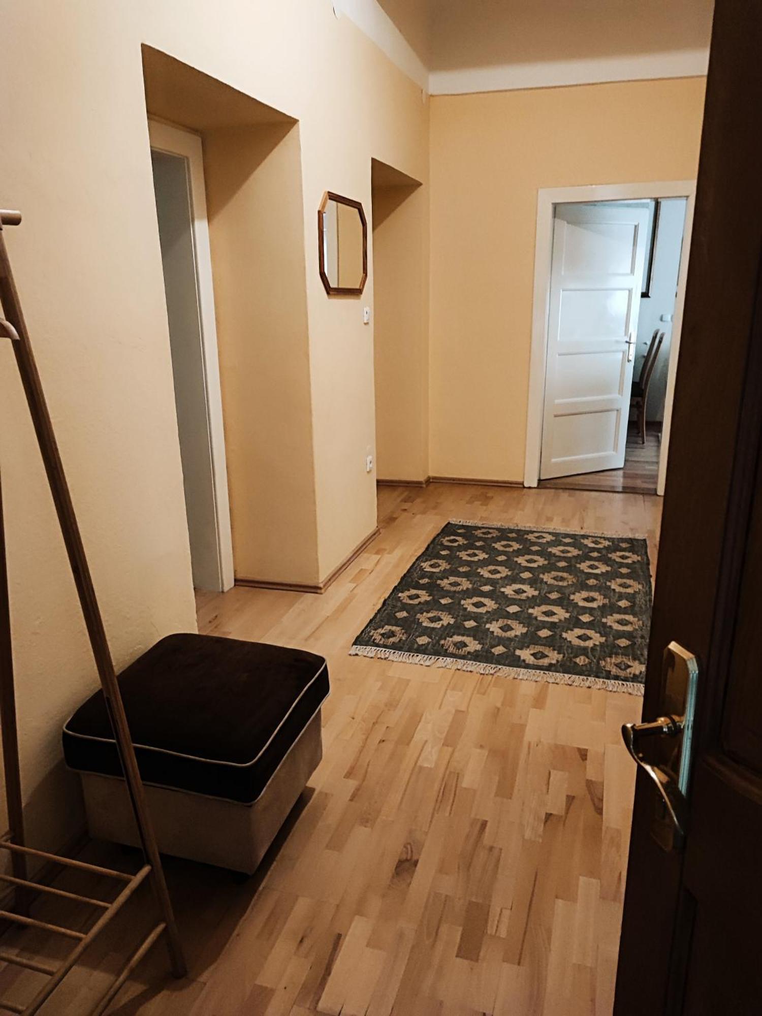 Apartment Quiet *